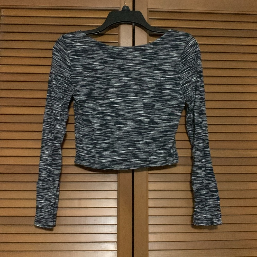 Divided H&M Black and White Long Sleeve Cropped Shirt S - Picture 2 of 4